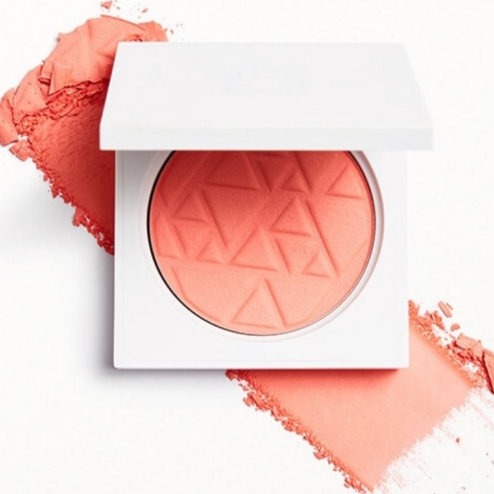 ⚜️Ofra "Mai Tai" Blush